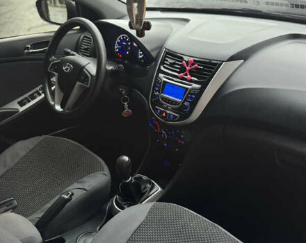 Серый Хендай Акцент, объемом двигателя 1.4 л и пробегом 84 тыс. км за 7800 $, фото 14 на Automoto.ua