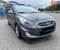 Сірий Хендай Акцент, об'ємом двигуна 1.4 л та пробігом 76 тис. км за 8499 $, фото 1 на Automoto.ua