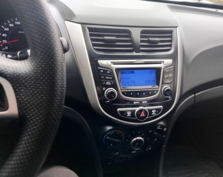 Сірий Хендай Акцент, об'ємом двигуна 1.4 л та пробігом 216 тис. км за 7050 $, фото 6 на Automoto.ua