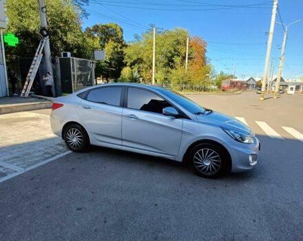 Серый Хендай Акцент, объемом двигателя 1.4 л и пробегом 213 тыс. км за 6600 $, фото 2 на Automoto.ua