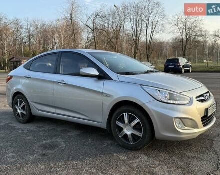 Серый Хендай Акцент, объемом двигателя 1.4 л и пробегом 141 тыс. км за 6900 $, фото 13 на Automoto.ua