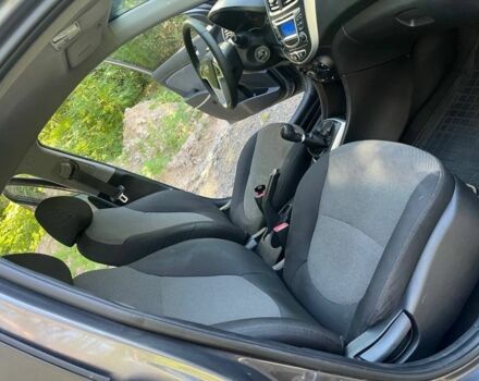 Сірий Хендай Акцент, об'ємом двигуна 1.4 л та пробігом 120 тис. км за 6700 $, фото 7 на Automoto.ua