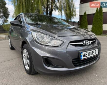 Сірий Хендай Акцент, об'ємом двигуна 1.4 л та пробігом 93 тис. км за 9990 $, фото 11 на Automoto.ua