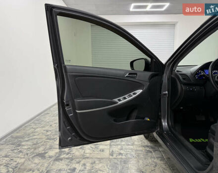 Сірий Хендай Акцент, об'ємом двигуна 1.59 л та пробігом 111 тис. км за 10500 $, фото 14 на Automoto.ua