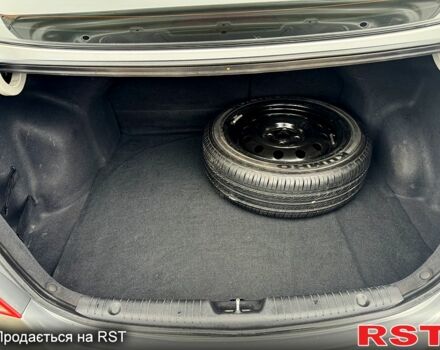 Серый Хендай Акцент, объемом двигателя 1.4 л и пробегом 175 тыс. км за 8000 $, фото 12 на Automoto.ua