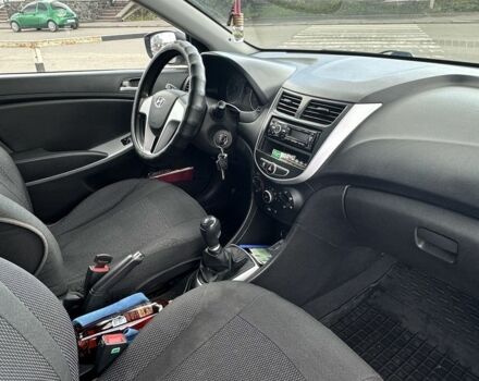 Серый Хендай Акцент, объемом двигателя 1.4 л и пробегом 166 тыс. км за 7150 $, фото 5 на Automoto.ua