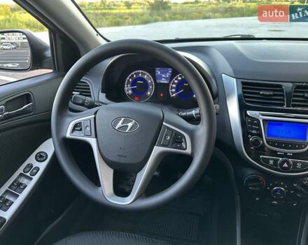 Хендай Акцент 2013 у Києві на Automoto.ua Сірий Хендай Акцент, об'ємом двигуна 1.4 л та пробігом 105 тис. км за 7999 $, фото 26 на Automoto.ua