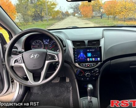 Серый Хендай Акцент, объемом двигателя 1.4 л и пробегом 175 тыс. км за 8000 $, фото 8 на Automoto.ua