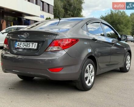 Сірий Хендай Акцент, об'ємом двигуна 1.4 л та пробігом 93 тис. км за 9990 $, фото 8 на Automoto.ua