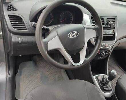 Серый Хендай Акцент, объемом двигателя 1.4 л и пробегом 108 тыс. км за 7500 $, фото 11 на Automoto.ua