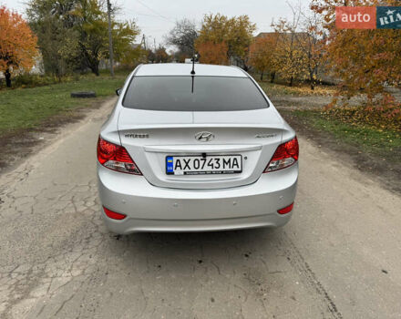 Серый Хендай Акцент, объемом двигателя 1.4 л и пробегом 175 тыс. км за 8000 $, фото 4 на Automoto.ua