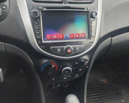 Серый Хендай Акцент, объемом двигателя 1.6 л и пробегом 58 тыс. км за 8500 $, фото 7 на Automoto.ua