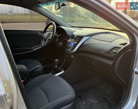 Серый Хендай Акцент, объемом двигателя 1.4 л и пробегом 141 тыс. км за 6900 $, фото 21 на Automoto.ua