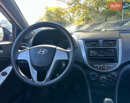 Хендай Акцент 2014 в Киеве на Automoto.ua Серый Хендай Акцент, объемом двигателя 1.4 л и пробегом 255 тыс. км за 5990 $, фото 13 на Automoto.ua