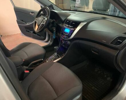 Серый Хендай Акцент, объемом двигателя 1.4 л и пробегом 162 тыс. км за 8800 $, фото 6 на Automoto.ua