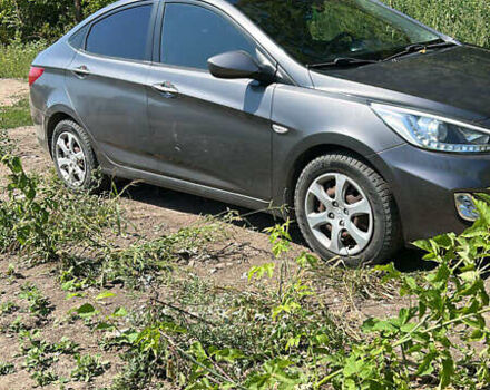 Сірий Хендай Акцент, об'ємом двигуна 1.4 л та пробігом 76 тис. км за 9000 $, фото 4 на Automoto.ua