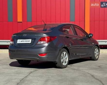 Хендай Акцент 2014 в Киеве на Automoto.ua Серый Хендай Акцент, объемом двигателя 1.4 л и пробегом 255 тыс. км за 5990 $, фото 7 на Automoto.ua
