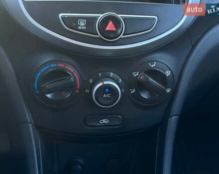 Хендай Акцент 2014 в Киеве на Automoto.ua Серый Хендай Акцент, объемом двигателя 1.4 л и пробегом 255 тыс. км за 5990 $, фото 17 на Automoto.ua