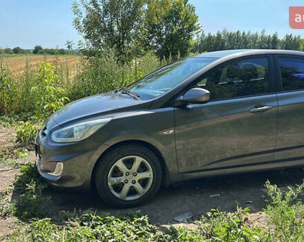 Сірий Хендай Акцент, об'ємом двигуна 1.4 л та пробігом 76 тис. км за 9000 $, фото 3 на Automoto.ua