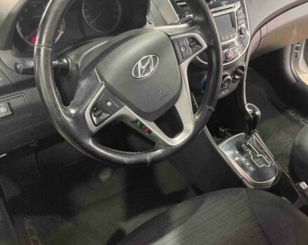 Серый Хендай Акцент, объемом двигателя 1.4 л и пробегом 117 тыс. км за 10100 $, фото 11 на Automoto.ua