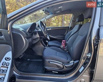 Серый Хендай Акцент, объемом двигателя 1.4 л и пробегом 61 тыс. км за 11300 $, фото 30 на Automoto.ua