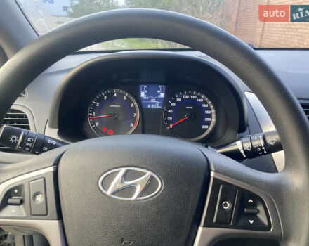 Сірий Хендай Акцент, об'ємом двигуна 1.4 л та пробігом 82 тис. км за 11000 $, фото 6 на Automoto.ua