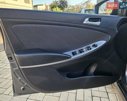 Серый Хендай Акцент, объемом двигателя 1.4 л и пробегом 61 тыс. км за 11300 $, фото 31 на Automoto.ua