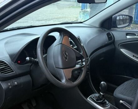 Серый Хендай Акцент, объемом двигателя 1.4 л и пробегом 170 тыс. км за 5700 $, фото 8 на Automoto.ua