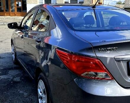 Сірий Хендай Акцент, об'ємом двигуна 1.4 л та пробігом 38 тис. км за 12500 $, фото 2 на Automoto.ua