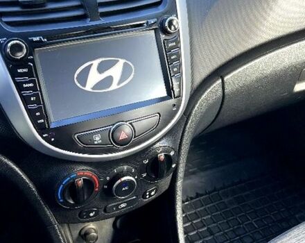 Сірий Хендай Акцент, об'ємом двигуна 1.4 л та пробігом 38 тис. км за 12500 $, фото 7 на Automoto.ua