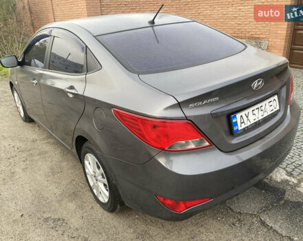 Сірий Хендай Акцент, об'ємом двигуна 1.4 л та пробігом 82 тис. км за 11000 $, фото 3 на Automoto.ua