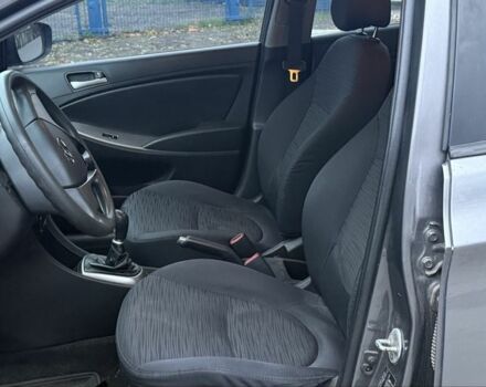 Серый Хендай Акцент, объемом двигателя 1.4 л и пробегом 170 тыс. км за 5700 $, фото 9 на Automoto.ua