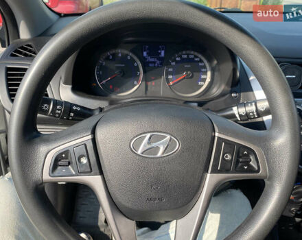 Серый Хендай Акцент, объемом двигателя 1.4 л и пробегом 159 тыс. км за 7500 $, фото 2 на Automoto.ua