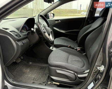 Сірий Хендай Акцент, об'ємом двигуна 1.4 л та пробігом 140 тис. км за 8200 $, фото 12 на Automoto.ua
