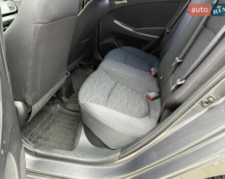 Сірий Хендай Акцент, об'ємом двигуна 1.4 л та пробігом 140 тис. км за 8200 $, фото 9 на Automoto.ua