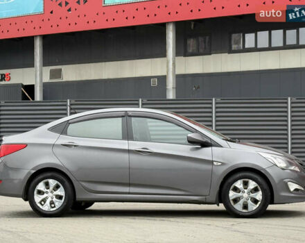 Сірий Хендай Акцент, об'ємом двигуна 1.4 л та пробігом 140 тис. км за 8200 $, фото 7 на Automoto.ua