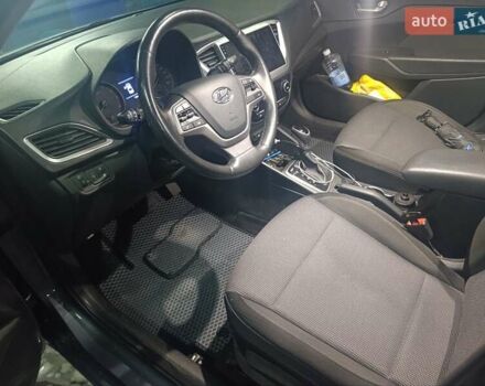 Серый Хендай Акцент, объемом двигателя 1.4 л и пробегом 140 тыс. км за 13800 $, фото 9 на Automoto.ua