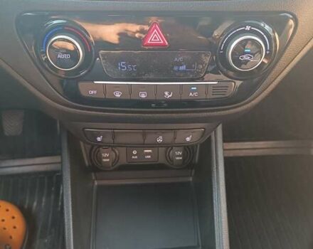 Серый Хендай Акцент, объемом двигателя 1.37 л и пробегом 36 тыс. км за 11500 $, фото 7 на Automoto.ua