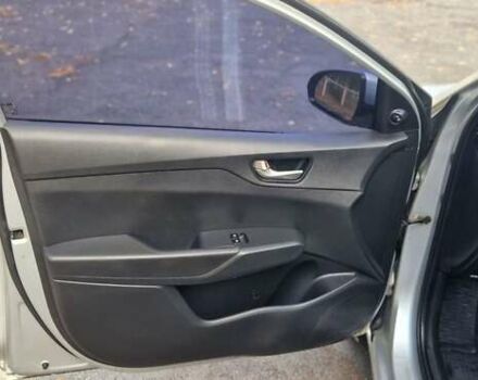 Серый Хендай Акцент, объемом двигателя 1.37 л и пробегом 75 тыс. км за 9700 $, фото 17 на Automoto.ua