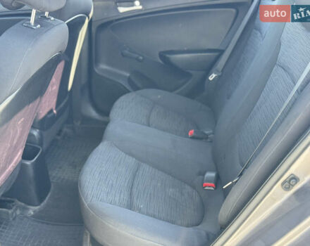 Серый Хендай Акцент, объемом двигателя 1.4 л и пробегом 214 тыс. км за 6950 $, фото 12 на Automoto.ua