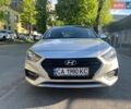 Серый Хендай Акцент, объемом двигателя 1.37 л и пробегом 99 тыс. км за 12000 $, фото 1 на Automoto.ua