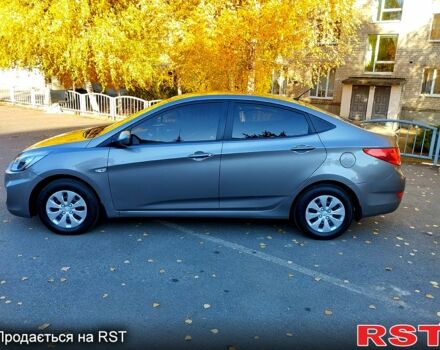 Серый Хендай Акцент, объемом двигателя 1.4 л и пробегом 60 тыс. км за 10000 $, фото 2 на Automoto.ua