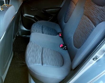 Серый Хендай Акцент, объемом двигателя 1.4 л и пробегом 60 тыс. км за 10000 $, фото 9 на Automoto.ua