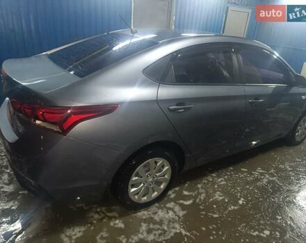 Серый Хендай Акцент, объемом двигателя 1.4 л и пробегом 140 тыс. км за 13800 $, фото 3 на Automoto.ua