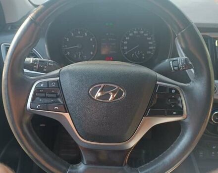 Серый Хендай Акцент, объемом двигателя 1.37 л и пробегом 36 тыс. км за 11500 $, фото 5 на Automoto.ua