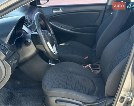 Серый Хендай Акцент, объемом двигателя 1.4 л и пробегом 214 тыс. км за 6950 $, фото 11 на Automoto.ua