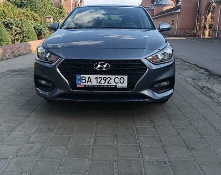 Серый Хендай Акцент, объемом двигателя 1.37 л и пробегом 36 тыс. км за 11500 $, фото 3 на Automoto.ua