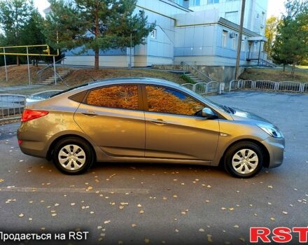 Серый Хендай Акцент, объемом двигателя 1.4 л и пробегом 60 тыс. км за 10000 $, фото 6 на Automoto.ua