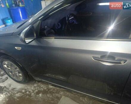 Серый Хендай Акцент, объемом двигателя 1.4 л и пробегом 140 тыс. км за 13800 $, фото 4 на Automoto.ua