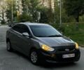 Сірий Хендай Акцент, об'ємом двигуна 1.4 л та пробігом 250 тис. км за 4668 $, фото 2 на Automoto.ua